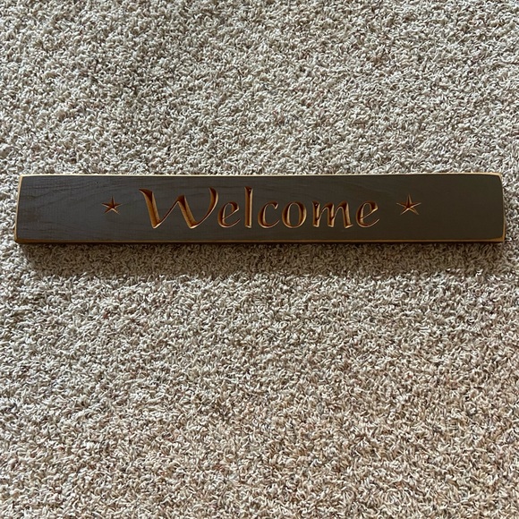 Welcome Sign Rustic Carved Inward - Picture 6 of 6